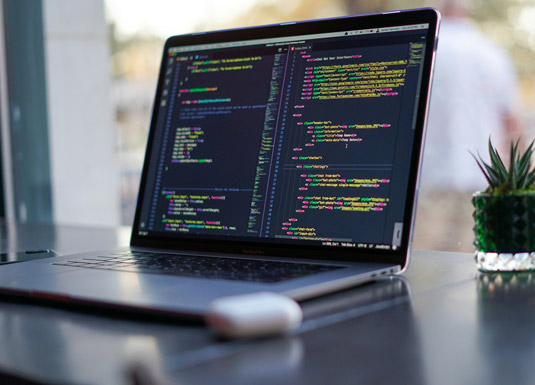 Computer con linguaggi di programmazione