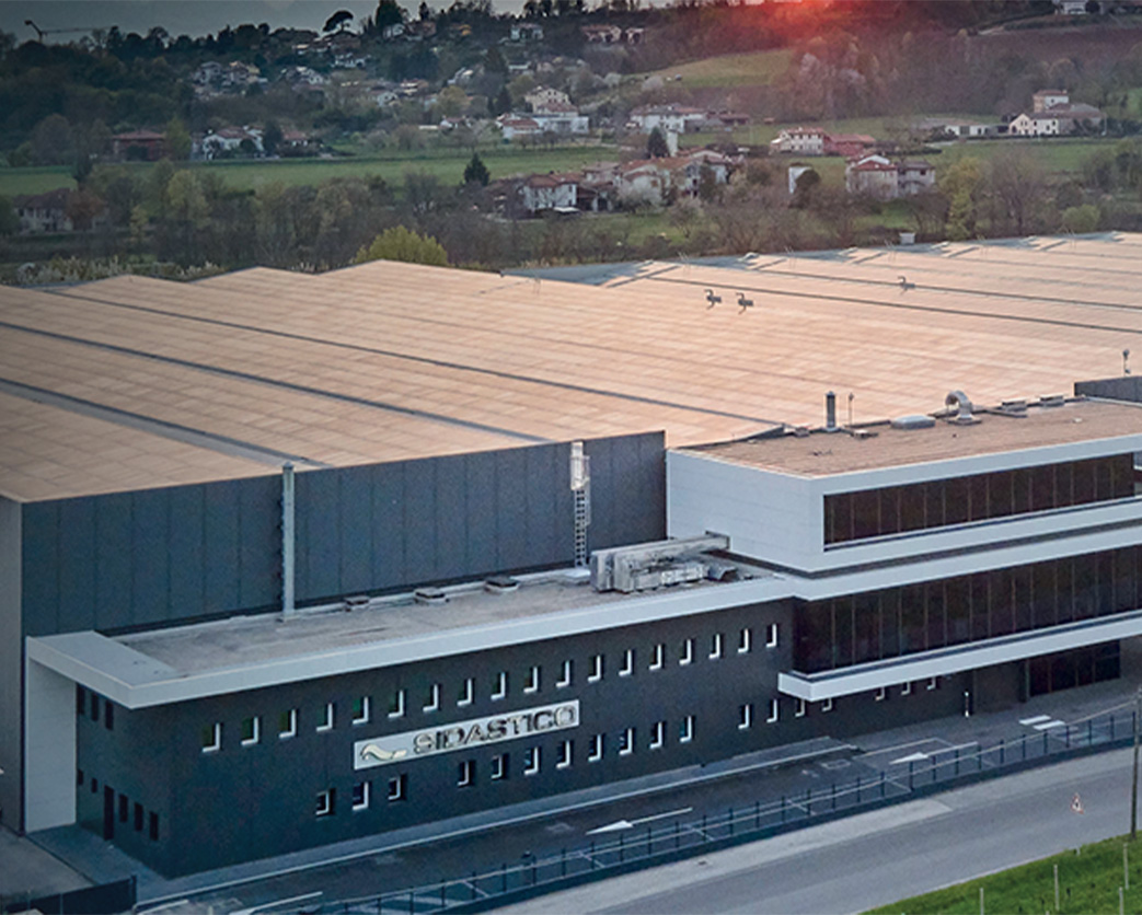 Capannone visto dall'alto dell'azienda Sidastico